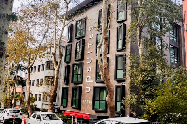 Upsuites Hotel