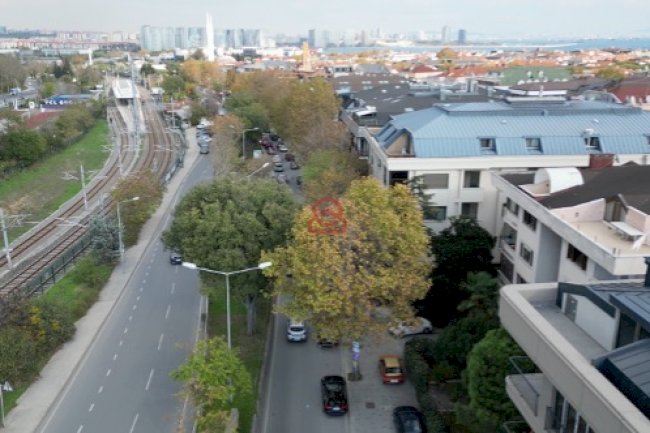 Yeşilyurt sahilde sıfır binada 2+1 kiralık dairemiz mevcut.