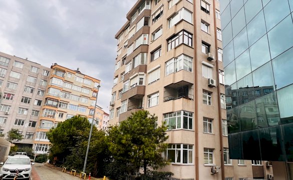 Erdem Apt