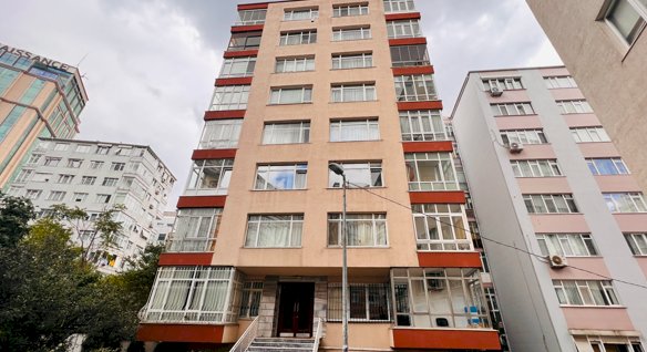 Engin Apt
