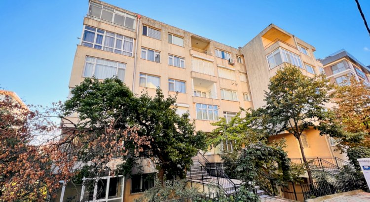Tayfun Apt