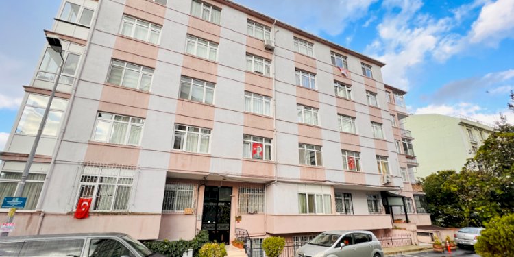 Şahin Apt