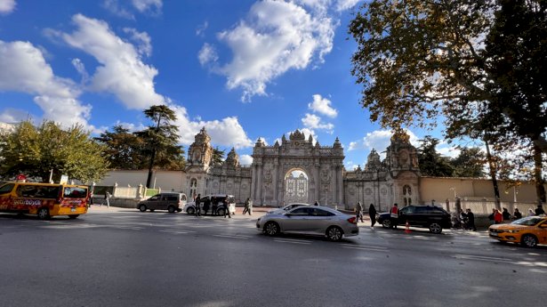 Dolmabahçe Sarayı